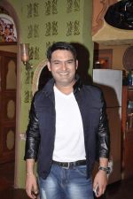 Kapil Sharma on the sets of Comedy Nights with Kapil in Filmcity, Mumbai on 6th Sept 2013 (84).JPG
